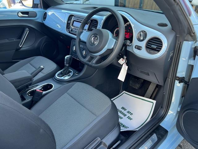 ザ・ビートル デザイン ワンオーナー 禁煙車 保証書 手帳 取説 整備記録簿 スペアキー HID ETC ドアバイザー(17枚目)