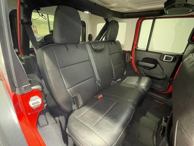 ジープ・ラングラーアンリミテッド スポーツ　認定中古車　ワンオーナー　ＥＴＣ　ドライブレコーダー前後　ブラックシートカバー（Ｄｏｔｔｙ）　ＡｐｐｌｅＣａｒＰｌａｙ　ＡｎｄｒｏｉｄＡｕｔｏ（28枚目）