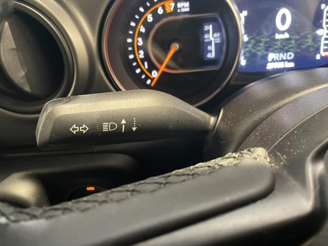 ジープ・ラングラーアンリミテッド スポーツ　認定中古車　ワンオーナー　ＥＴＣ　ドライブレコーダー前後　ブラックシートカバー（Ｄｏｔｔｙ）　ＡｐｐｌｅＣａｒＰｌａｙ　ＡｎｄｒｏｉｄＡｕｔｏ（38枚目）