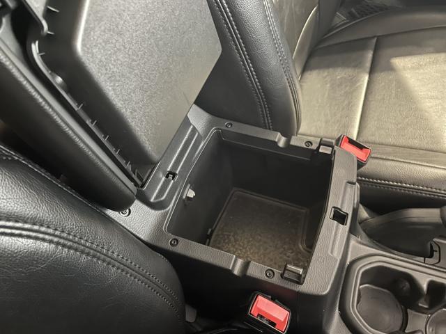 ジープ・ラングラーアンリミテッド スポーツ　認定中古車　ワンオーナー　ＥＴＣ　ドライブレコーダー前後　ブラックシートカバー（Ｄｏｔｔｙ）　ＡｐｐｌｅＣａｒＰｌａｙ　ＡｎｄｒｏｉｄＡｕｔｏ（53枚目）