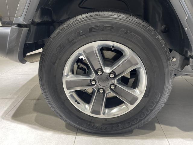 ジープ・ラングラーアンリミテッド サハラ　認定中古車　ワンオーナー　ＥＴＣ２．０　ドライブレコーダー前後　ＡｐｐｌｅＣａｒＰｌａｙ　ＡｎｄｒｏｉｄＡｕｔｏ　ＴＶチューナー（11枚目）