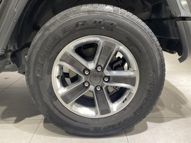 ジープ・ラングラーアンリミテッド サハラ　認定中古車　ワンオーナー　ＥＴＣ２．０　ドライブレコーダー前後　ＡｐｐｌｅＣａｒＰｌａｙ　ＡｎｄｒｏｉｄＡｕｔｏ　ＴＶチューナー（12枚目）