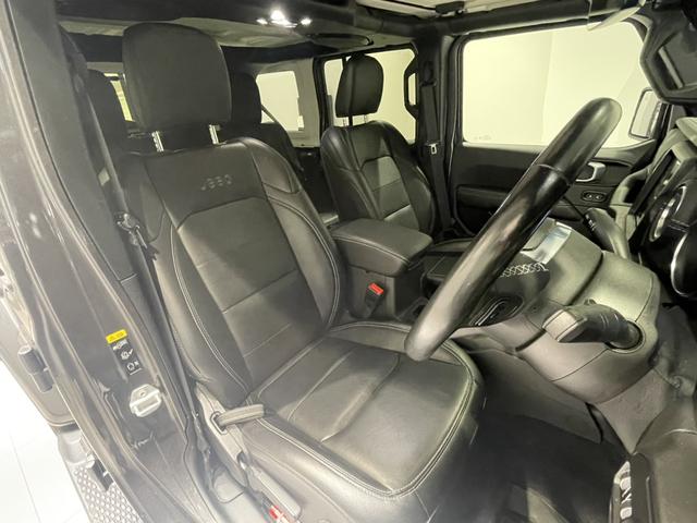 ジープ・ラングラーアンリミテッド サハラ　認定中古車　ワンオーナー　ＥＴＣ２．０　ドライブレコーダー前後　ＡｐｐｌｅＣａｒＰｌａｙ　ＡｎｄｒｏｉｄＡｕｔｏ　ＴＶチューナー（26枚目）