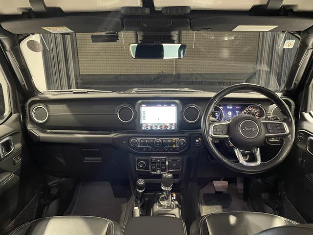 ジープ・ラングラーアンリミテッド サハラ　認定中古車　ワンオーナー　ＥＴＣ２．０　ドライブレコーダー前後　ＡｐｐｌｅＣａｒＰｌａｙ　ＡｎｄｒｏｉｄＡｕｔｏ　ＴＶチューナー（32枚目）