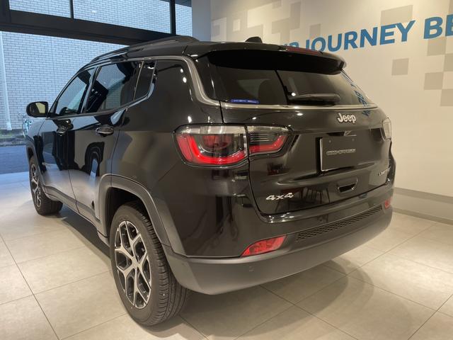 ジープ・コンパス リミテッド　認定中古車　当社デモカー　ＥＴＣ２．０　Ａｐｐｌｅｃａｒｐｌａｙ　ａｎｄｒｏｉｄａｕｔｏ　電動テールゲート　シートヒーター前席　ステアリングヒーター　アラウンドビューモニター（8枚目）