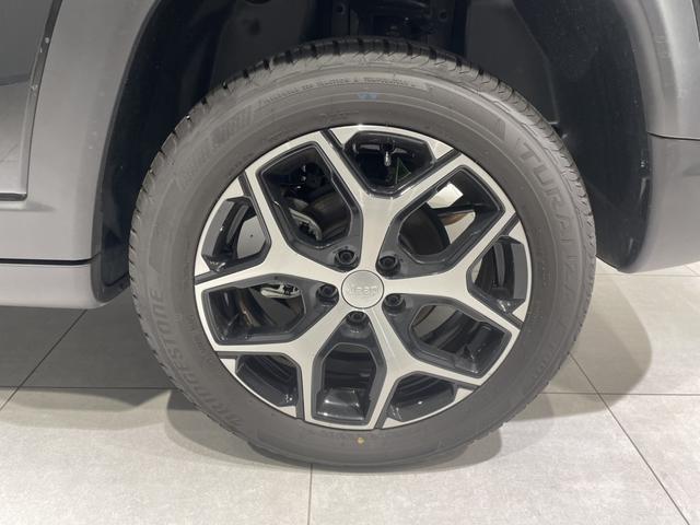 ジープ・コンパス リミテッド　認定中古車　当社デモカー　ＥＴＣ２．０　Ａｐｐｌｅｃａｒｐｌａｙ　ａｎｄｒｏｉｄａｕｔｏ　電動テールゲート　シートヒーター前席　ステアリングヒーター　アラウンドビューモニター（9枚目）