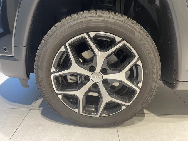 ジープ・コンパス リミテッド　認定中古車　当社デモカー　ＥＴＣ２．０　Ａｐｐｌｅｃａｒｐｌａｙ　ａｎｄｒｏｉｄａｕｔｏ　電動テールゲート　シートヒーター前席　ステアリングヒーター　アラウンドビューモニター（11枚目）