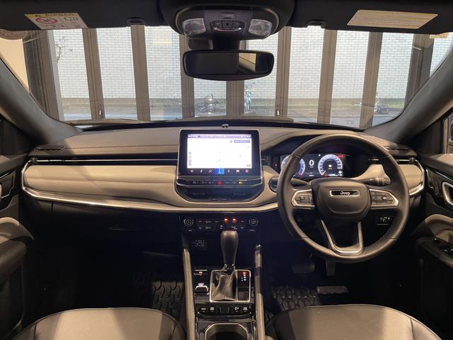 ジープ・コンパス リミテッド　認定中古車　当社デモカー　ＥＴＣ２．０　Ａｐｐｌｅｃａｒｐｌａｙ　ａｎｄｒｏｉｄａｕｔｏ　電動テールゲート　シートヒーター前席　ステアリングヒーター　アラウンドビューモニター（25枚目）