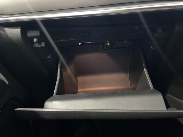 ジープ・コンパス リミテッド　認定中古車　当社デモカー　ＥＴＣ２．０　Ａｐｐｌｅｃａｒｐｌａｙ　ａｎｄｒｏｉｄａｕｔｏ　電動テールゲート　シートヒーター前席　ステアリングヒーター　アラウンドビューモニター（55枚目）