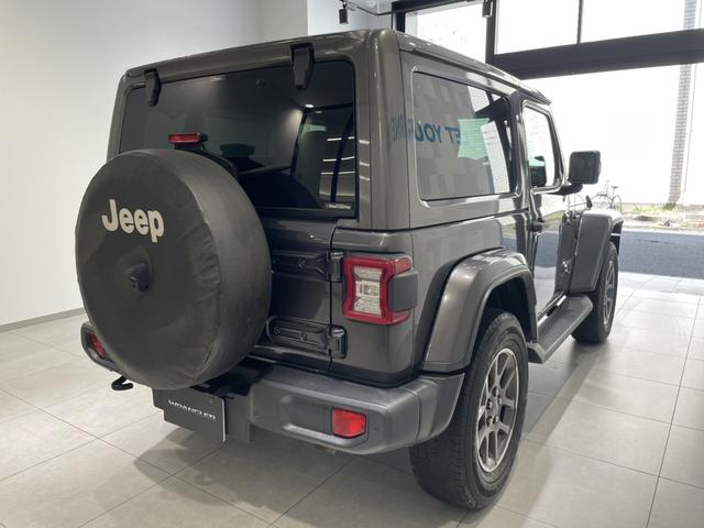 ジープ・ラングラー ８０ｔｈアニバーサリーエディション　認定中古車　ワンオーナー　ＥＴＣ２．０　Ａｐｐｌｅｃａｒｐｌａｙ　ＡｎｄｒｏｉｄＡｕｔｏ　ドライブレコーダー前後（7枚目）