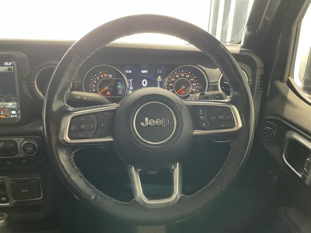 ジープ・ラングラー ８０ｔｈアニバーサリーエディション　認定中古車　ワンオーナー　ＥＴＣ２．０　Ａｐｐｌｅｃａｒｐｌａｙ　ＡｎｄｒｏｉｄＡｕｔｏ　ドライブレコーダー前後（30枚目）