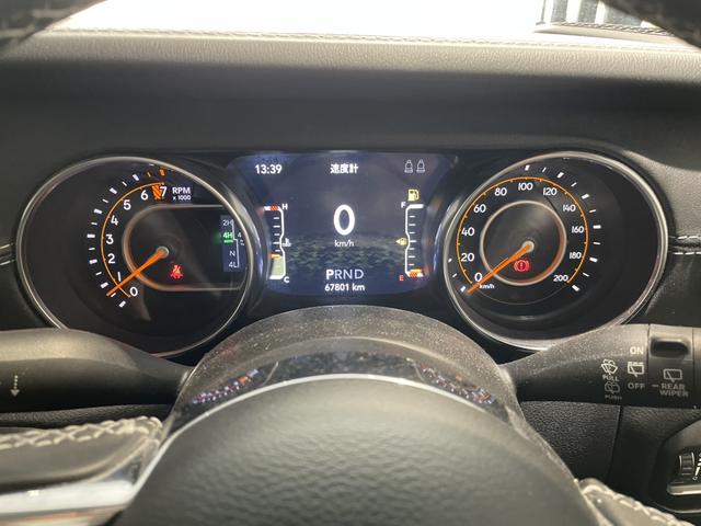 ジープ・ラングラー ８０ｔｈアニバーサリーエディション　認定中古車　ワンオーナー　ＥＴＣ２．０　Ａｐｐｌｅｃａｒｐｌａｙ　ＡｎｄｒｏｉｄＡｕｔｏ　ドライブレコーダー前後（36枚目）