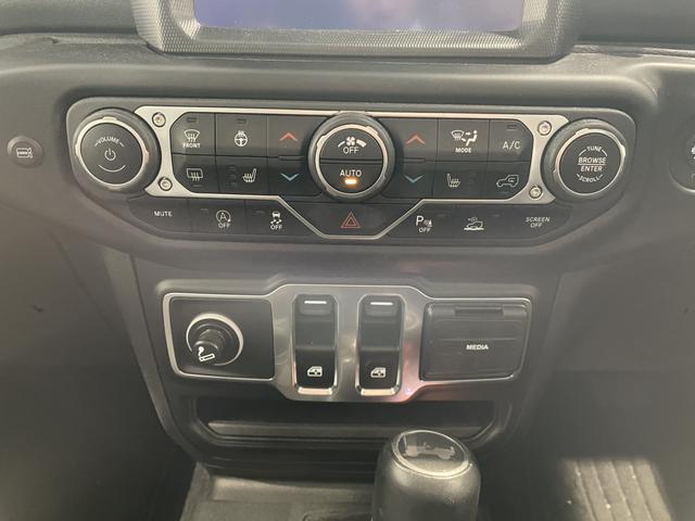 ジープ・ラングラー ８０ｔｈアニバーサリーエディション　認定中古車　ワンオーナー　ＥＴＣ２．０　Ａｐｐｌｅｃａｒｐｌａｙ　ＡｎｄｒｏｉｄＡｕｔｏ　ドライブレコーダー前後（46枚目）