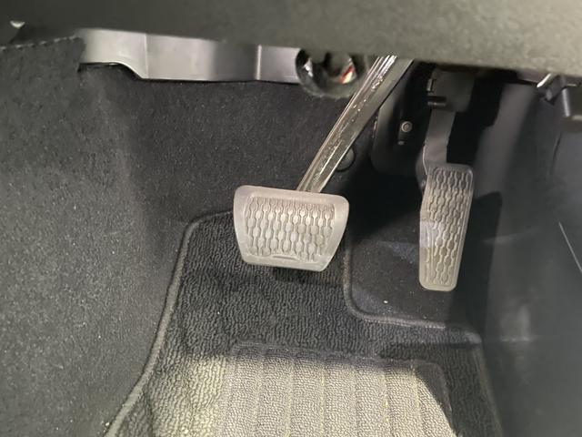 ジープ・ラングラー ８０ｔｈアニバーサリーエディション　認定中古車　ワンオーナー　ＥＴＣ２．０　Ａｐｐｌｅｃａｒｐｌａｙ　ＡｎｄｒｏｉｄＡｕｔｏ　ドライブレコーダー前後（60枚目）