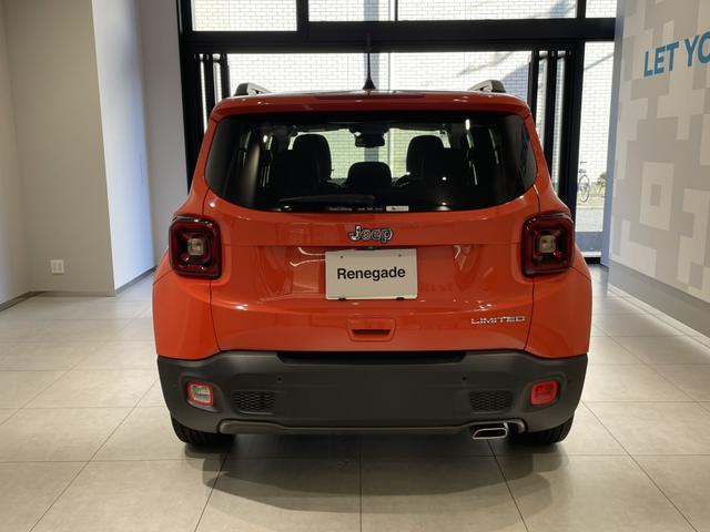 ジープ・レネゲード リミテッド　認定中古車　ワンオーナー　ＥＴＣ２．０　ＴＶチューナー　Ａｐｐｌｅｃａｒｐｌａｙ　ＡｎｄｒｏｉｄＡｕｔｏ　パワーシート　シートヒーター　ステアリングヒーター（14枚目）