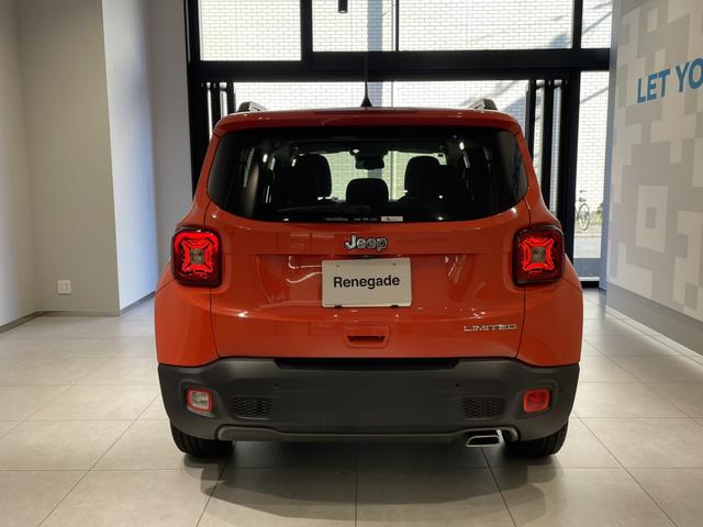ジープ・レネゲード リミテッド　認定中古車　ワンオーナー　ＥＴＣ２．０　ＴＶチューナー　Ａｐｐｌｅｃａｒｐｌａｙ　ＡｎｄｒｏｉｄＡｕｔｏ　パワーシート　シートヒーター　ステアリングヒーター（15枚目）