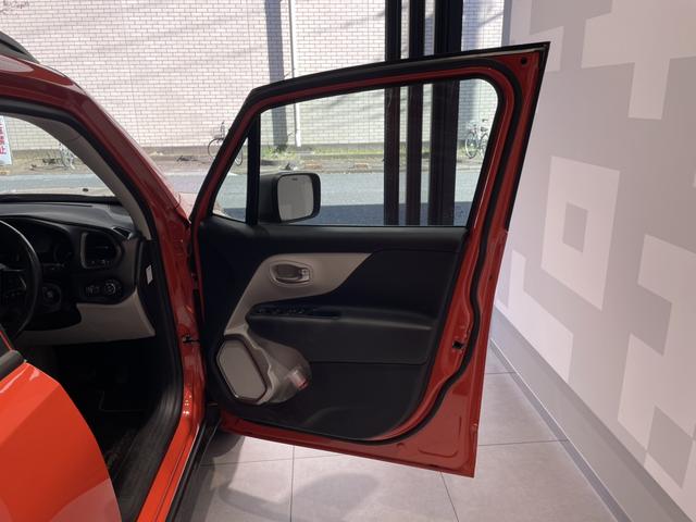 ジープ・レネゲード リミテッド　認定中古車　ワンオーナー　ＥＴＣ２．０　ＴＶチューナー　Ａｐｐｌｅｃａｒｐｌａｙ　ＡｎｄｒｏｉｄＡｕｔｏ　パワーシート　シートヒーター　ステアリングヒーター（19枚目）