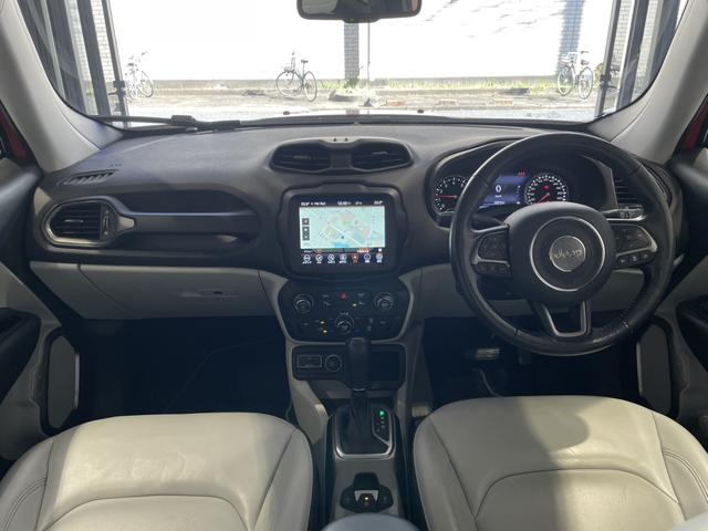 ジープ・レネゲード リミテッド　認定中古車　ワンオーナー　ＥＴＣ２．０　ＴＶチューナー　Ａｐｐｌｅｃａｒｐｌａｙ　ＡｎｄｒｏｉｄＡｕｔｏ　パワーシート　シートヒーター　ステアリングヒーター（26枚目）
