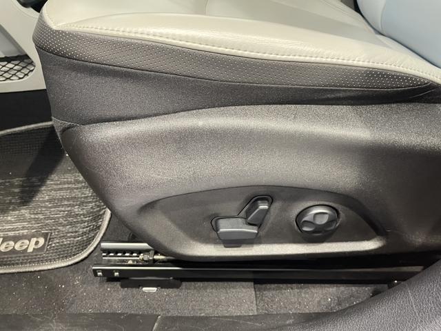 ジープ・レネゲード リミテッド　認定中古車　ワンオーナー　ＥＴＣ２．０　ＴＶチューナー　Ａｐｐｌｅｃａｒｐｌａｙ　ＡｎｄｒｏｉｄＡｕｔｏ　パワーシート　シートヒーター　ステアリングヒーター（31枚目）