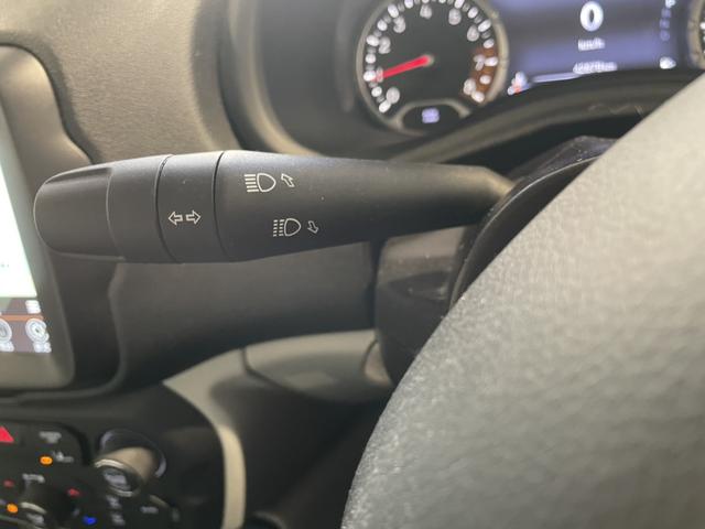 ジープ・レネゲード リミテッド　認定中古車　ワンオーナー　ＥＴＣ２．０　ＴＶチューナー　Ａｐｐｌｅｃａｒｐｌａｙ　ＡｎｄｒｏｉｄＡｕｔｏ　パワーシート　シートヒーター　ステアリングヒーター（36枚目）