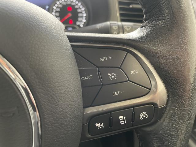 ジープ・レネゲード リミテッド　認定中古車　ワンオーナー　ＥＴＣ２．０　ＴＶチューナー　Ａｐｐｌｅｃａｒｐｌａｙ　ＡｎｄｒｏｉｄＡｕｔｏ　パワーシート　シートヒーター　ステアリングヒーター（37枚目）