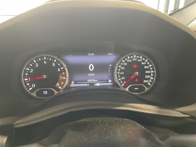 ジープ・レネゲード リミテッド　認定中古車　ワンオーナー　ＥＴＣ２．０　ＴＶチューナー　Ａｐｐｌｅｃａｒｐｌａｙ　ＡｎｄｒｏｉｄＡｕｔｏ　パワーシート　シートヒーター　ステアリングヒーター（39枚目）