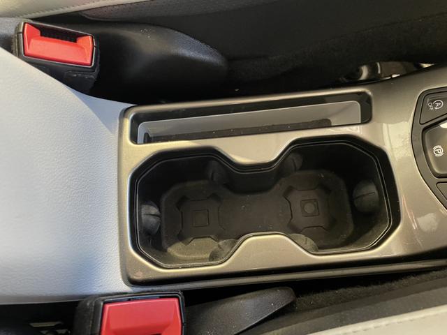 ジープ・レネゲード リミテッド　認定中古車　ワンオーナー　ＥＴＣ２．０　ＴＶチューナー　Ａｐｐｌｅｃａｒｐｌａｙ　ＡｎｄｒｏｉｄＡｕｔｏ　パワーシート　シートヒーター　ステアリングヒーター（51枚目）