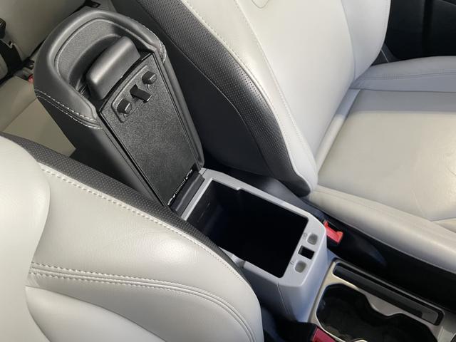 ジープ・レネゲード リミテッド　認定中古車　ワンオーナー　ＥＴＣ２．０　ＴＶチューナー　Ａｐｐｌｅｃａｒｐｌａｙ　ＡｎｄｒｏｉｄＡｕｔｏ　パワーシート　シートヒーター　ステアリングヒーター（53枚目）