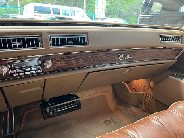 キャデラック キャデラックエルドラド ビアリッツ 1978年車 キャデラック キャデラックエルドラド ビアリッツ 1978年車