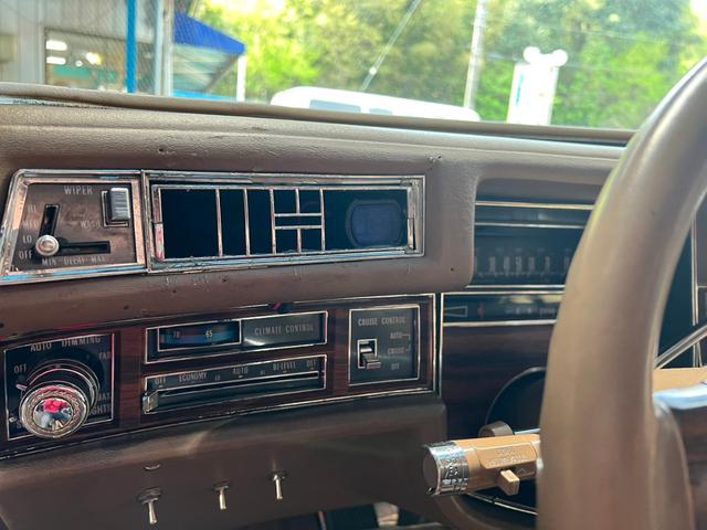 ビアリッツ　１９７８年車　Ｃａｄｉｌｌａｃ　Ｅｌｄｏｒａｄｏ　Ｂｉａｒｒｉｔｚ(23枚目)