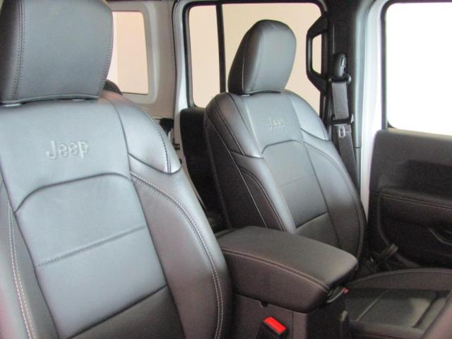 ジープ・ラングラーアンリミテッド サハラ 2.0L 4WD JEEP認定中古車(4枚目)