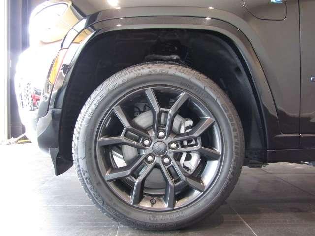 ジープ・グランドチェロキー 　３０ｔｈアニバーサリー　エディション　４ＷＤ（29枚目）