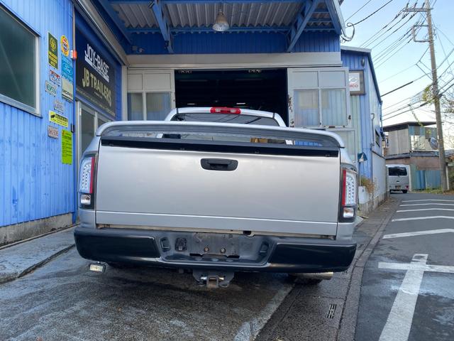 　０６モデル　５．７ＨＥＭＩ　ＳＬＴ　ローダウン　マグナフローマフラー　自社管理車両(6枚目)