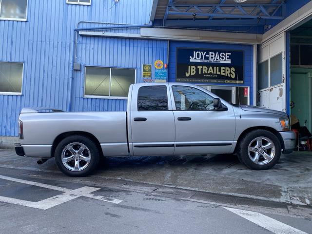 　０６モデル　５．７ＨＥＭＩ　ＳＬＴ　ローダウン　マグナフローマフラー　自社管理車両(8枚目)