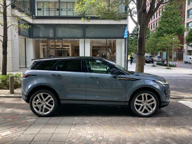 レンジローバーイヴォーク ファーストエディション 限定車 ツートンレザー パノラミックルーフ マトリクスLED ヘッドアップD 12wayパワーシート&ヒーター ACC 10インチタッチプロDuo 全周カメラ MERIDIANサウンド Pスタート(2枚目)