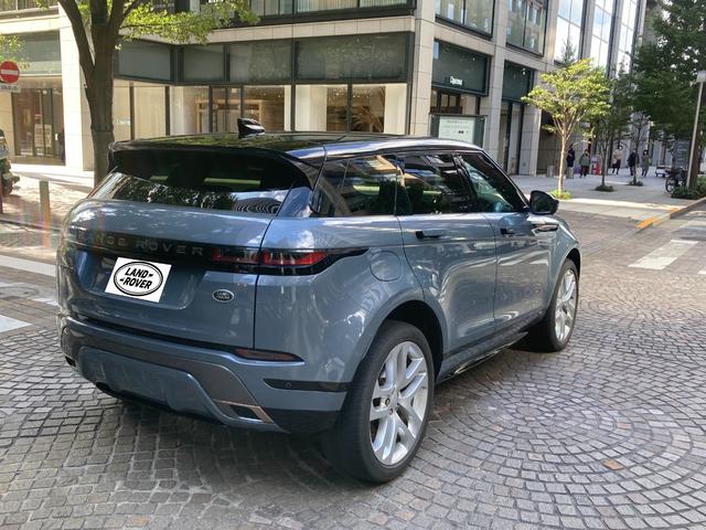 レンジローバーイヴォーク ファーストエディション 限定車 ツートンレザー パノラミックルーフ マトリクスLED ヘッドアップD 12wayパワーシート&ヒーター ACC 10インチタッチプロDuo 全周カメラ MERIDIANサウンド Pスタート(3枚目)