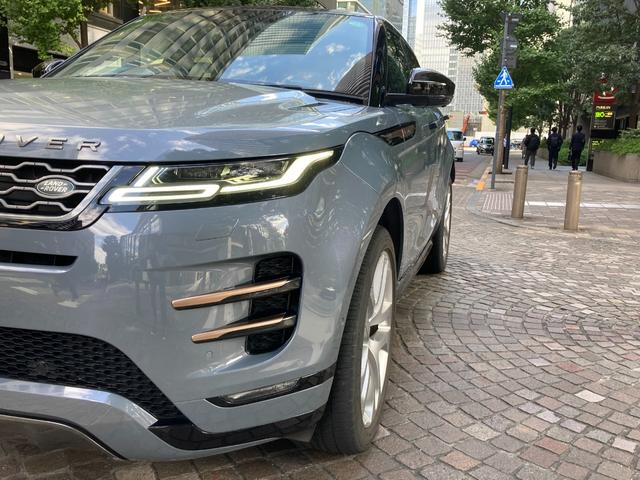 レンジローバーイヴォーク ファーストエディション 限定車 ツートンレザー パノラミックルーフ マトリクスLED ヘッドアップD 12wayパワーシート&ヒーター ACC 10インチタッチプロDuo 全周カメラ MERIDIANサウンド Pスタート(4枚目)