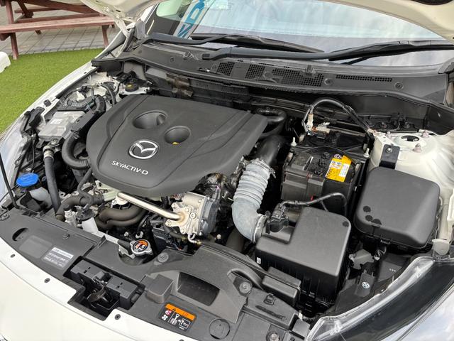 ＭＡＺＤＡ２ ＸＤ　１００周年特別記念車　走行７，２４６キロ　ワンオーナー　マツコネナビ　フルセグＴＶ　ブルートゥース　ＥＴＣ　３６０°ビュー　専用レザー　シートヒーター　ステアリングヒーター　パワーシート　禁煙車（67枚目）