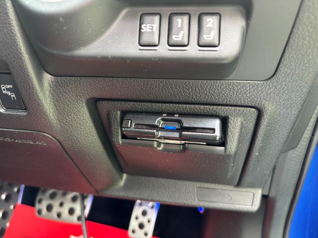 WRX S4 2.0GT-Sアイサイト 大型リヤスポイラー 本革シート 柿本マフラー ナビTV バックカメラ ETC2.0 ドラレコ エアロスプラッシュ パワーシート シートヒーター フロント&左サイドカメラ(8枚目)