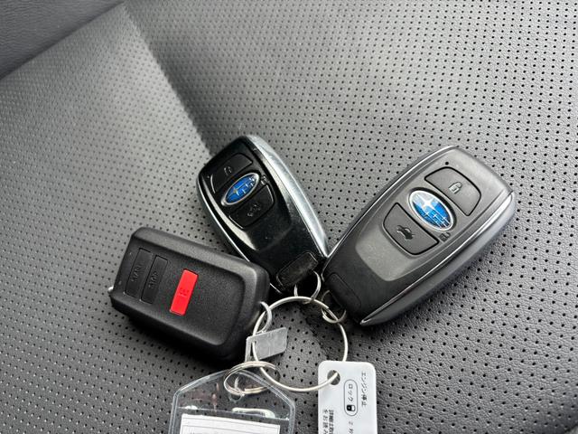 WRX S4 2.0GT-Sアイサイト 大型リヤスポイラー 本革シート 柿本マフラー ナビTV バックカメラ ETC2.0 ドラレコ エアロスプラッシュ パワーシート シートヒーター フロント&左サイドカメラ(30枚目)