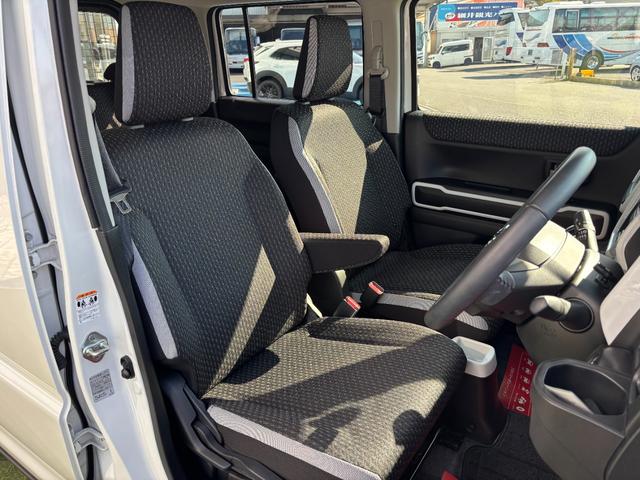 フレアクロスオーバー ハイブリッドＸＳ　純正ナビ　フルセグＴＶ　バックカメラ　ＥＴＣ　ブルートゥース　純正アルミ　ＬＥＤライト　シートヒーター　クルーズコントロール　禁煙車（4枚目）