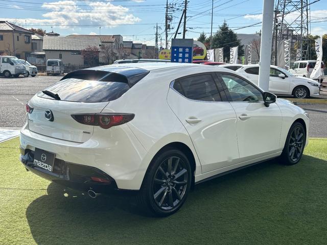 MAZDA3ファストバック 20S ツーリング 試乗車アップ 走行95km 360°ビュー ドライバーモニタリング マツダコネクト MHA8スピーカー アダプティブLED ワイヤレス充電 禁煙車(17枚目)