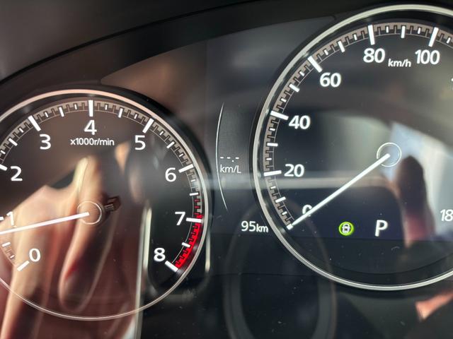 MAZDA3ファストバック 20S ツーリング 試乗車アップ 走行95km 360°ビュー ドライバーモニタリング マツダコネクト MHA8スピーカー アダプティブLED ワイヤレス充電 禁煙車(26枚目)