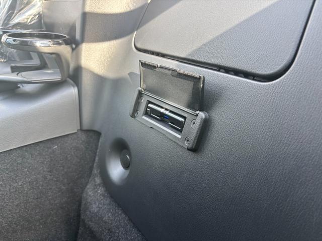 ロードスター Ｓスペシャルパッケージ　ツーリングＰＫＧ　ＥＴＣ２．０　バックモニター　フルセグＴＶ　試乗車アップ　走行１６２キロ　クルーズコントロール　アダプティブＬＥＤ　シートヒーター　禁煙車（11枚目）