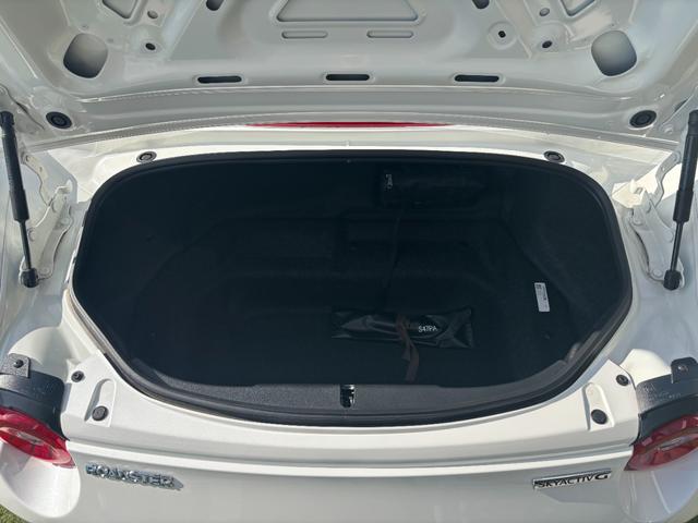 ロードスター Ｓスペシャルパッケージ　ツーリングＰＫＧ　ＥＴＣ２．０　バックモニター　フルセグＴＶ　試乗車アップ　走行１６２キロ　クルーズコントロール　アダプティブＬＥＤ　シートヒーター　禁煙車（13枚目）