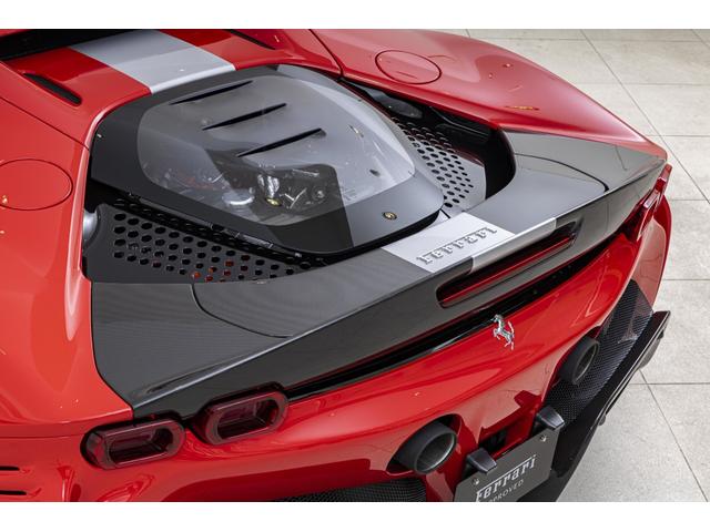 SF90ストラダーレ アセット フィオラノ F1 DCT E4WD 2トーンペインティングNERO ブラックセラミックマフラー カーボンホイールカーボンファイバーFSR バックカメラ OP2112(24枚目)