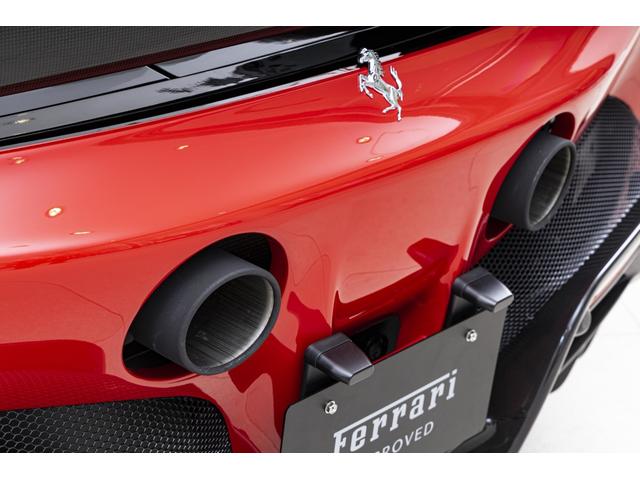 SF90ストラダーレ アセット フィオラノ F1 DCT E4WD 2トーンペインティングNERO ブラックセラミックマフラー カーボンホイールカーボンファイバーFSR バックカメラ OP2112(25枚目)