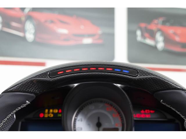 ポルトフィーノ F1 DCT 認定中古車 ADAS FULL PACKAGE SFロゴ サラウンドビューモニター アルミニウムキャリパー 跳ね馬刺繍カーボンダッシュボード カーボンF1コンソール フロントグリルクロームエッジ(13枚目)