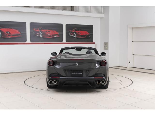 ポルトフィーノ F1 DCT 認定中古車 ADAS FULL PACKAGE SFロゴ サラウンドビューモニター アルミニウムキャリパー 跳ね馬刺繍カーボンダッシュボード カーボンF1コンソール フロントグリルクロームエッジ(28枚目)