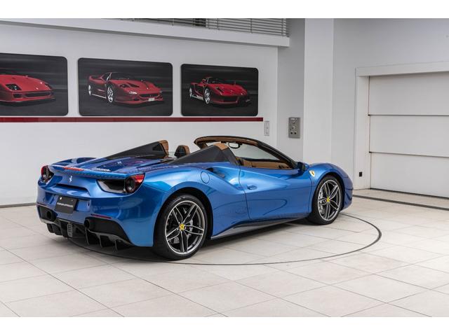 ４８８スパイダー 　Ｆ１　ＤＣＴ　Ａｐｐｌｅ　Ｃａｒｐｌａｙ　２トーンペイント　サスペンションリフト　バックカメラ　デイトナシートカーボンフロントスポイラー　カーボンリアディフューザー（29枚目）